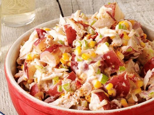 6. Salada de batata com caranguejo
