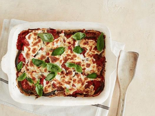 Foto berinjela com parmesão e mussarela