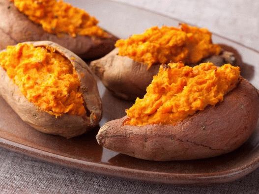 Foto Batata-doce recheada com requeijão