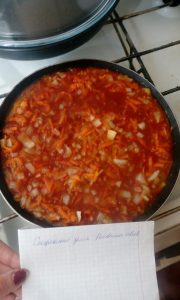 Borsch no caldo de galinha