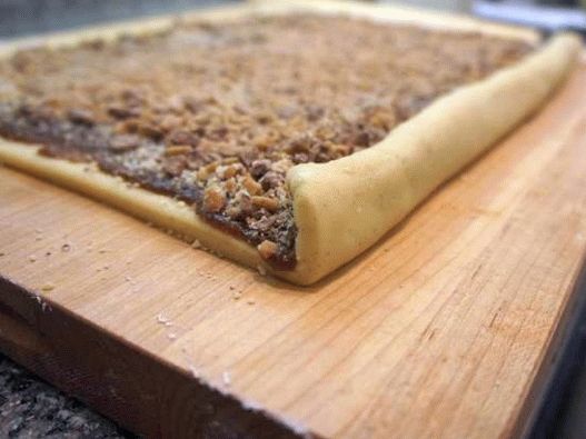 Rolinhos de canela, bacon, bourbon e avelãs