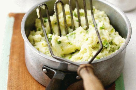 Photo Champ - purê de batatas em irlandês com ervilhas verdes