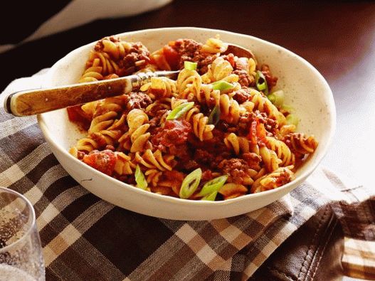 Foto de macarrão com carne moída