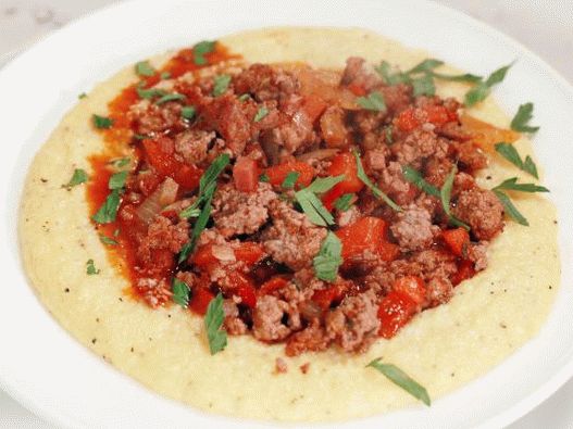 Foto do Chile com carne de porco e polenta em italiano