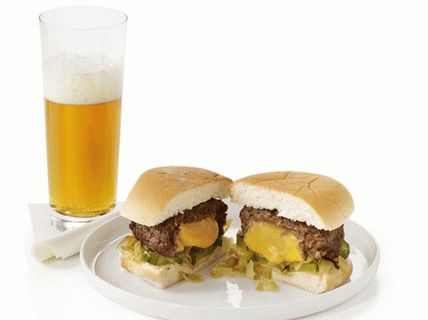 Foto de um cheeseburger suculento Lucy com cream cheese