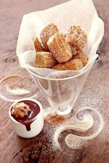 Foto de Churros com molho de chocolate