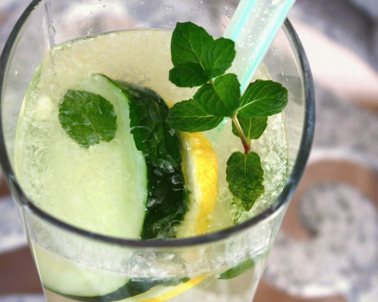 Limonada de menta com melão