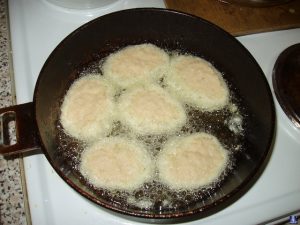 Panquecas de batata com creme azedo