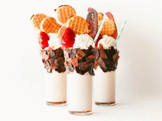 Foto - Milkshake com waffles e bacon caramelizado