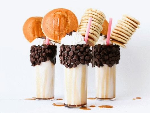 Foto - Milkshake com Chocolate e Panquecas