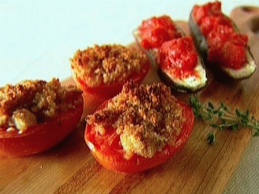 Foto de berinjela recheada com batata frita