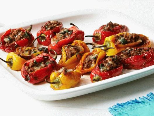 Pimentos recheados com carne picada