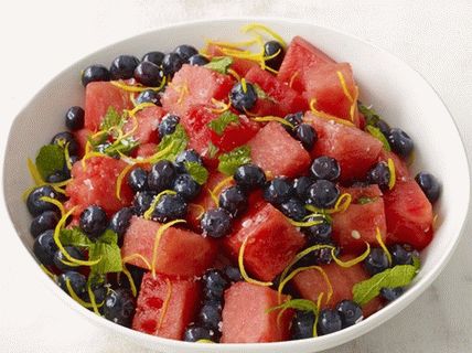 Foto salada de frutas de melancia com mirtilos