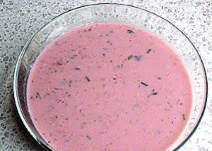 Sopa de frutas e bagas