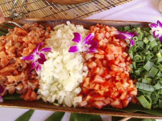 Foto de um aperitivo de salmão havaiano