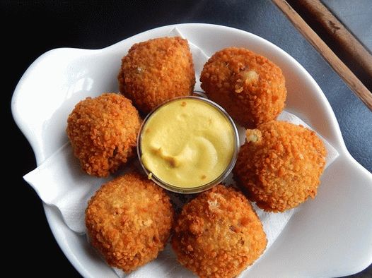 Foto croquetes de carne holandeses