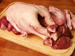 Ganso com maçãs