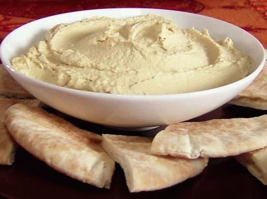Foto de Hummus de grão de bico em panela lenta