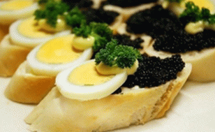 Canape com caviar de alabote