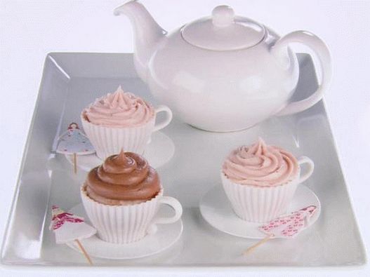 Cupcakes com recheio de morango