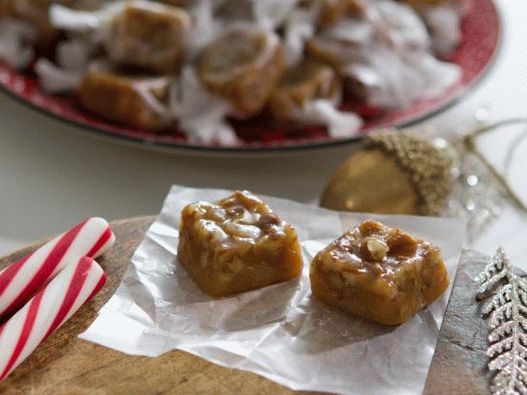 Foto Doces de caramelo com nozes