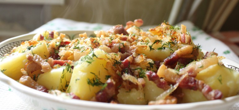 Batatas com torresmo