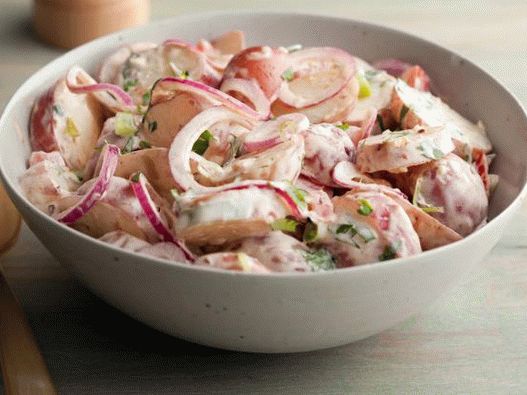 Foto salada de batata com pimenta chipotle