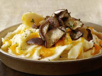 Foto de purê de batata e abóbora com cogumelos shiitake