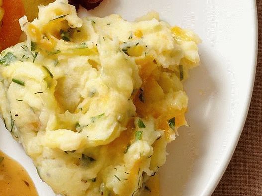 Foto Purê de batatas com iogurte, ervas e queijo cheddar
