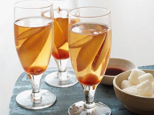Photo Champagne coquetel com pêra e conhaque