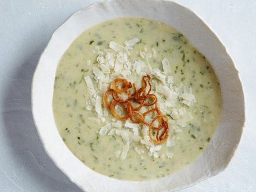 Foto creme de sopa de batatas assadas e alho-poró