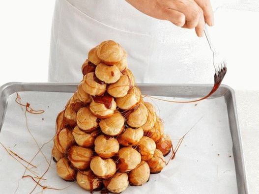 Crockembusch - um bolo de profiteroles
