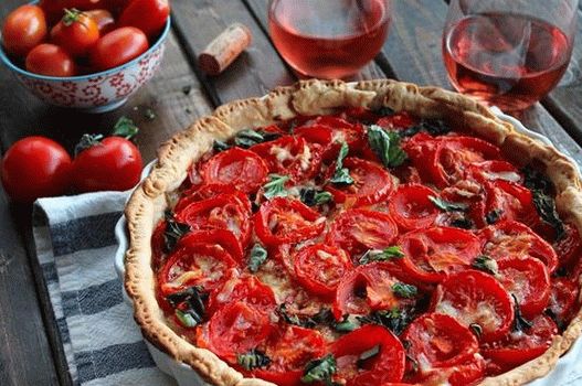 Foto torta cubana com carne e sofrito