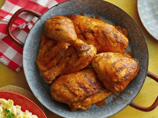 Foto de frango grelhado em uma marinada seca