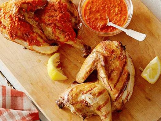 Frango grelhado em iogurte marinada com Harissa