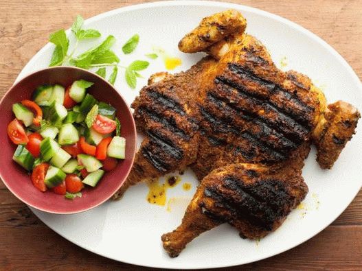 Foto de frango grelhado com curry