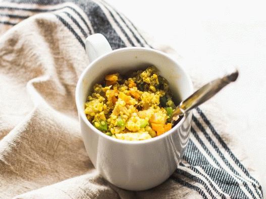 Foto de quinoa e frango ao curry