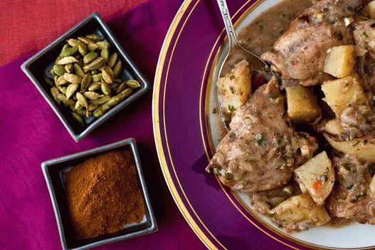 Foto de frango em molho de curry