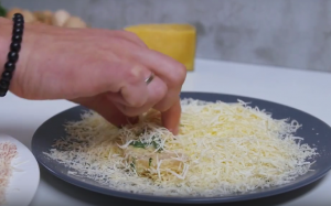 Peito de Frango em Queijo - 1