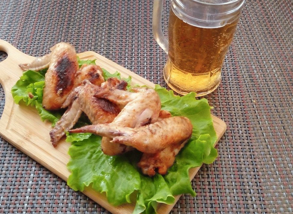 Asas de frango de cerveja