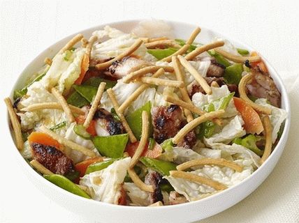 Foto salada de frango chinesa