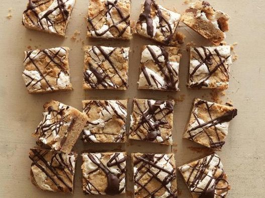 Foto do prato - Smor Bars com pedaços de biscoitos