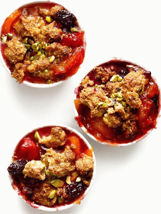 Foto do prato - Crumble com ameixa e nectarina e cobertura de pistache