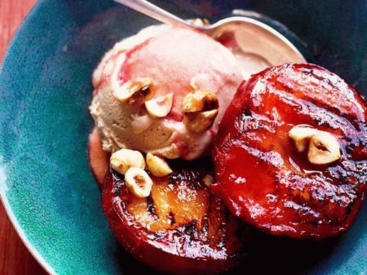 Foto do prato - Ameixas grelhadas com sorvete de gelato