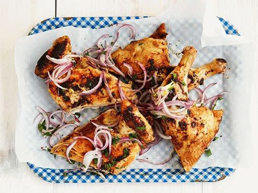 Frango defumado com gengibre com cardamomo, cravo e canela