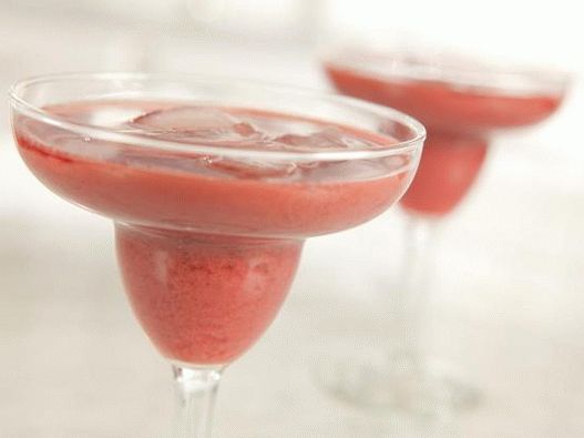 Margarita com suco de açaí