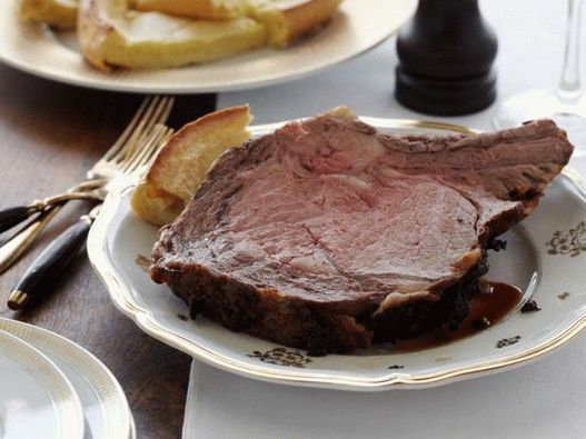 Rosbife com pudim de Yorkshire
