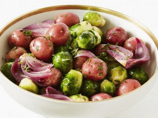 Batatas com couve de Bruxelas em cobertura de mel