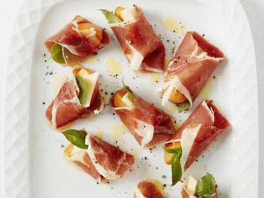Aperitivo de caqui e presunto