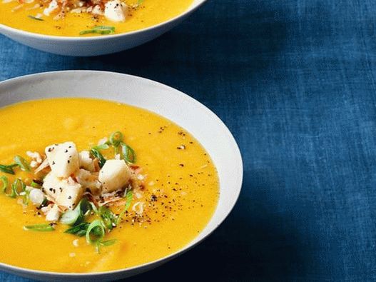 Sopa de purê de abóbora assada com curry